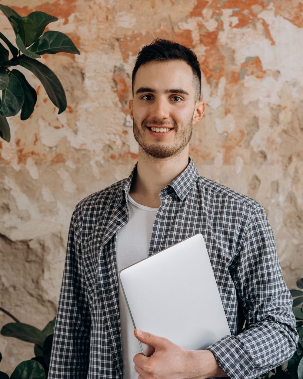 A concept engineer at the start, laptop in hand